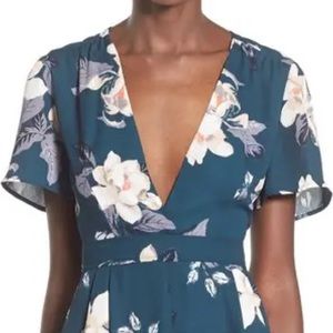 Size Medium ASTR the Label ASTR Floral Print Romper